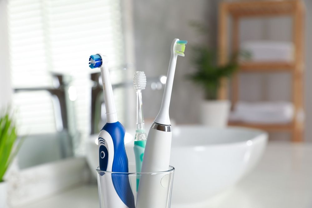 Should You Switch to an Electric Toothbrush? Here Are the Pros and Cons